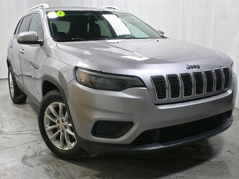 Used 2020 Jeep Cherokee Latitude image 2