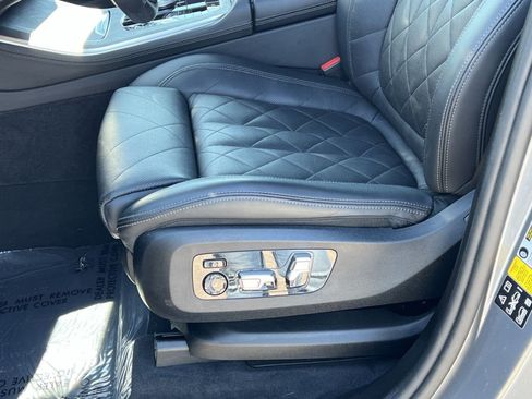 Used 2024 BMW X5 xDrive40i w/ Premium Package AWD/4WD image 15