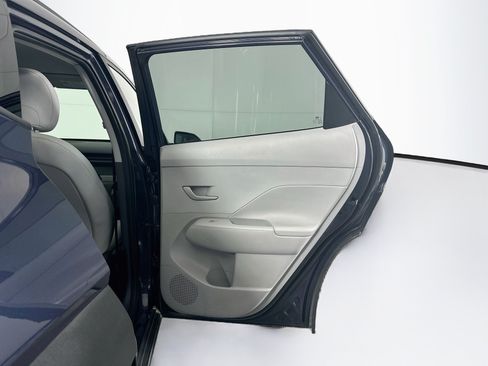 Used 2025 Hyundai Kona SEL FWD image 30