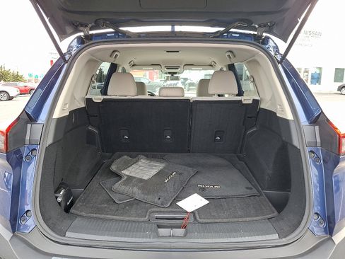 Certified 2023 Nissan Rogue SV image 28