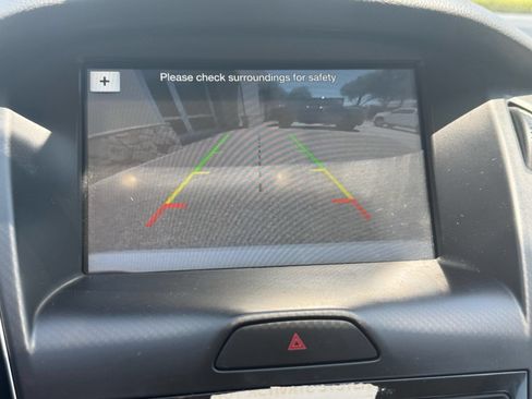 Used 2017 Ford Focus Electric Hatchback FWD image 24