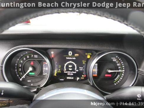 Used 2022 Jeep Wrangler Unlimited Sahara image 21