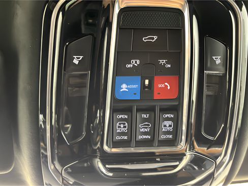 Used 2023 Jeep Grand Cherokee L Summit AWD/4WD image 23