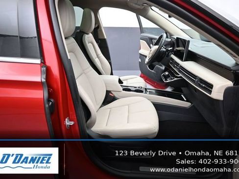 Used 2025 Lincoln Corsair Grand Touring AWD/4WD image 41
