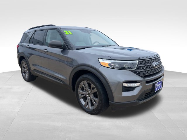 Used 2021 Ford Explorer XLT w/ Equipment Group 202A AWD/4WD image 9