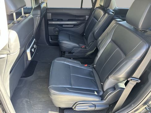 Certified 2023 Ford Expedition XLT image 50