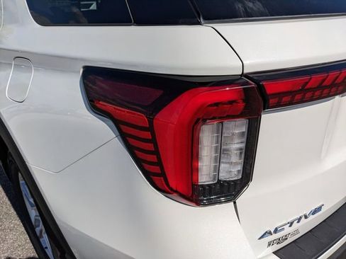 New 2026 Ford Explorer Active image 10