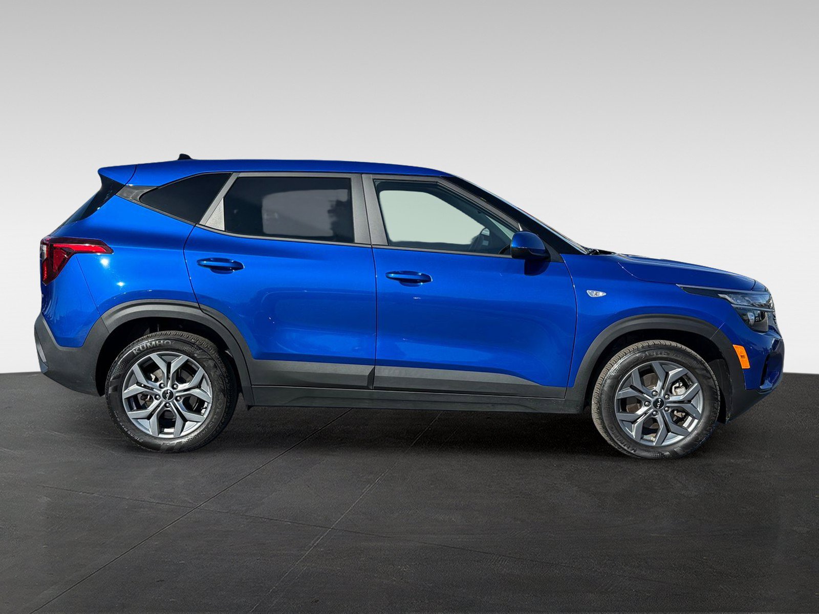 Used 2024 Kia Seltos LX AWD/4WD image 4