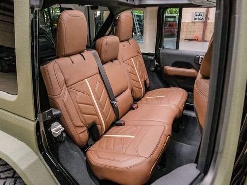 Used 2024 Jeep Wrangler Unlimited Rubicon 392 image 82