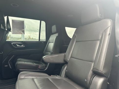 Used 2023 Chevrolet Suburban Z71 image 19