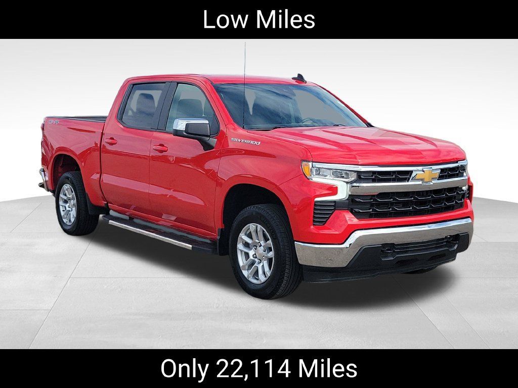 Used 2024 Chevrolet Silverado 1500 LT AWD/4WD image 2