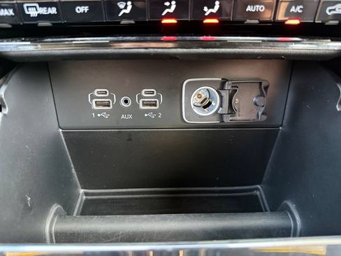 Used 2024 Jeep Grand Cherokee Limited 4xe AWD/4WD image 35