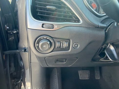 Used 2019 Jeep Cherokee Limited AWD/4WD image 14