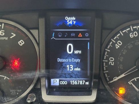 Used 2018 Toyota Tacoma TRD Sport image 29