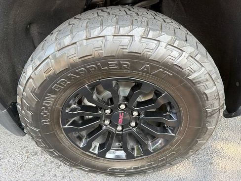 Used 2022 GMC Sierra 1500 AT4X AWD/4WD image 12
