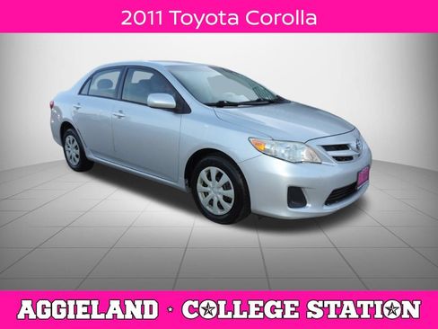 Used 2011 Toyota Corolla LE FWD image 1