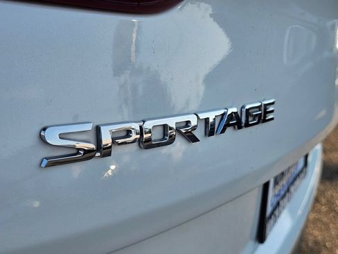 Used 2022 Kia Sportage EX AWD/4WD image 10