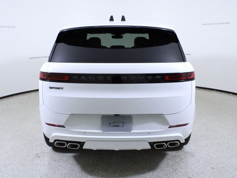 New 2026 Land Rover Range Rover Sport Dynamic SE image 6