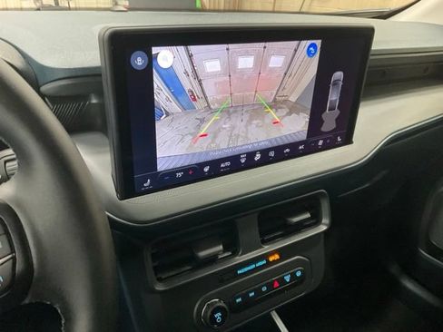 Used 2025 Ford Maverick XLT w/ XLT Luxury Package AWD/4WD image 12