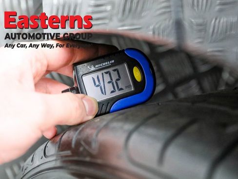 Used 2023 BMW 430i Convertible w/ M Sport Package image 24