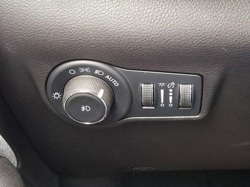 Certified 2022 Jeep Compass Latitude image 28