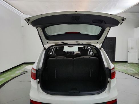 Used 2016 Hyundai Santa Fe SE AWD/4WD image 29