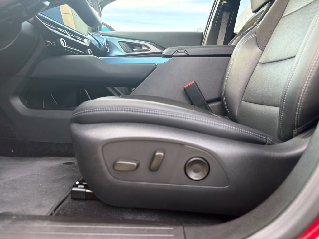 Used 2024 Chevrolet Equinox EV LT FWD image 12