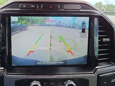 Used 2022 Ford F250 Lariat w/ Lariat Ultimate Package AWD/4WD image 18