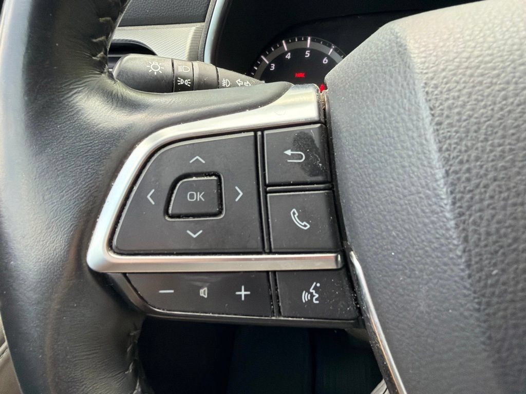Used 2021 Toyota Highlander Platinum AWD/4WD image 30