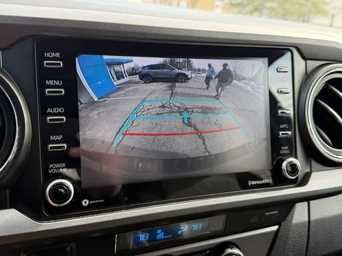 Used 2021 Toyota Tacoma TRD Off-Road image 48