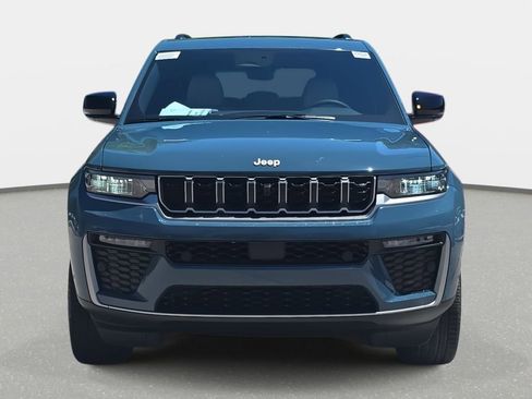 New 2026 Jeep Grand Cherokee Limited AWD/4WD image 2
