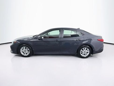 Used 2025 Toyota Camry LE w/ Convenience Package FWD image 5