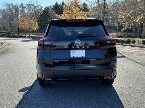 New 2026 Nissan Rogue SV image 7