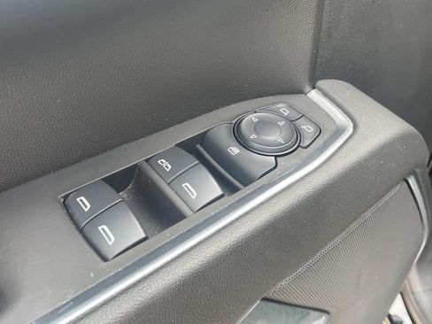 Certified 2025 Chevrolet Silverado 1500 LT AWD/4WD image 12