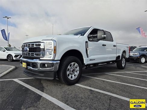 Certified 2024 Ford F250 XLT image 3