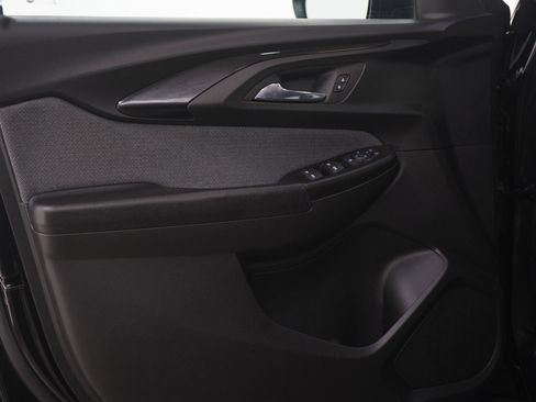 Used 2022 Chevrolet TrailBlazer LT w/ Convenience Package image 19