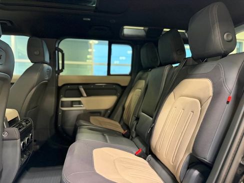 Used 2022 Land Rover Defender 110 X-Dynamic SE image 20