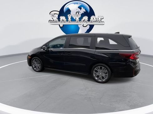 New 2026 Honda Odyssey Touring image 7