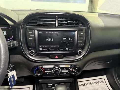 Used 2023 Kia Soul LX w/ LX Technology Package image 35