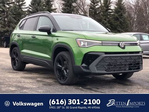 New 2026 Volkswagen Taos SE AWD/4WD image 1