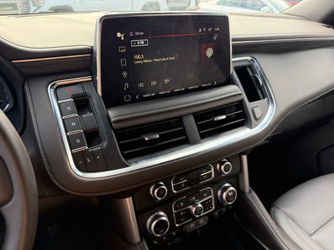 Used 2024 GMC Yukon SLT image 19