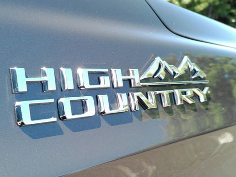 Certified 2021 Chevrolet Suburban High Country AWD/4WD image 41