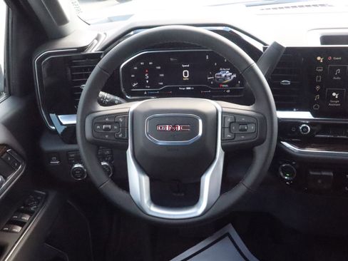 New 2025 GMC Sierra 2500 SLE w/ SLE Value Package; image 9