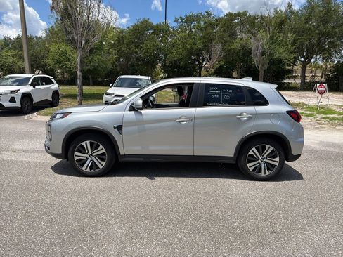 Used 2025 Mitsubishi Outlander Sport SE AWD/4WD image 2
