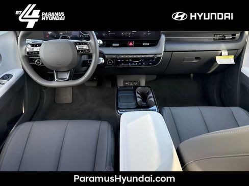 New 2026 Hyundai Ioniq 5 SEL image 1