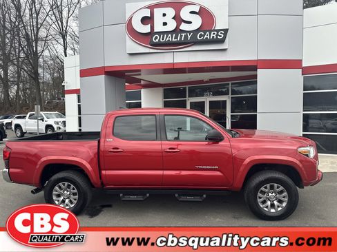 Used 2019 Toyota Tacoma SR5 image 1