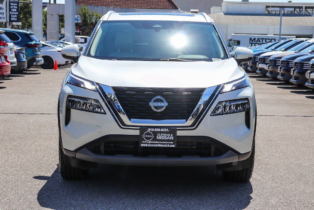 Certified 2023 Nissan Rogue SV w/ SV Premium Package AWD/4WD image 2