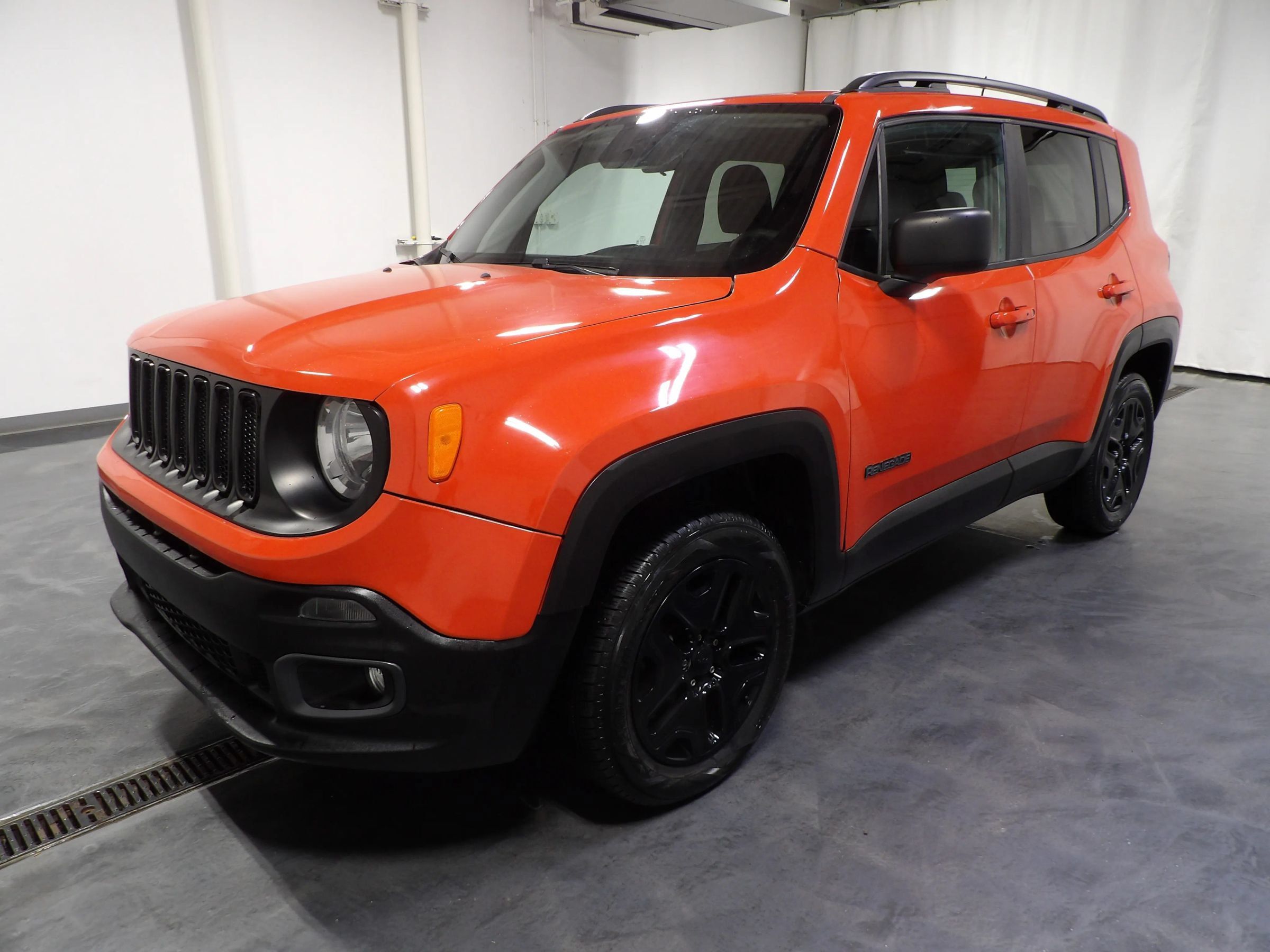 Used 2018 Jeep Renegade Sport w/ Power & Air Group AWD/4WD image 3