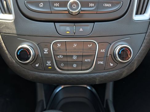 Used 2024 Chevrolet Malibu LT FWD image 23