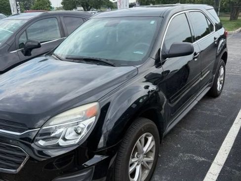 Used 2017 Chevrolet Equinox LS AWD/4WD image 1